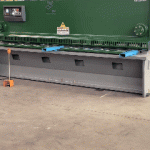Гидравлические гильотинные ножницы 8×3200