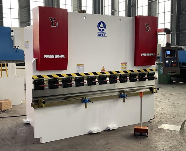 Гидравлический листогибочный пресс AOXUANZG 100/2500 с управлением E21
