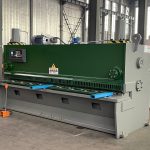 Гидравлические гильотинные ножницы 8×3200