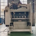 Гидравлический листогибочный пресс 40 т × 1600 мм с управлением ESTUN E21
